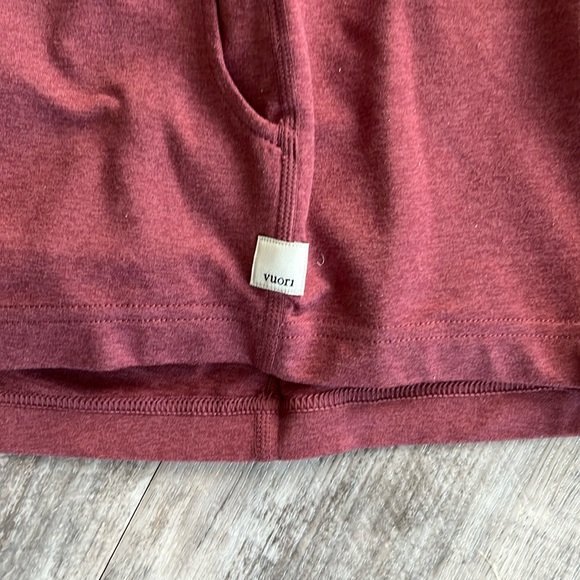 Vuori HALO PERFORMANCE SHORT! 😊❤️ in Rose Heather - Picture 5 of 6